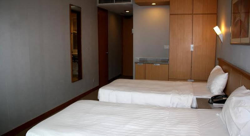 V Hotel Bencoolen Singapore Exteriör bild